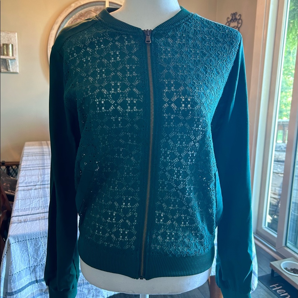 Beautiful green lace cardigan jacket